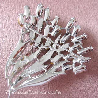 （画像用） クラウントリファリ Trifari ブローチ