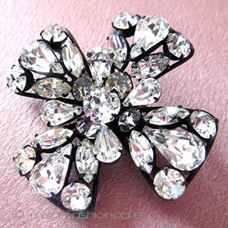 （画像用） Regencyリージェンシー クリスタルブローチ