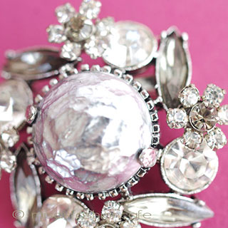 （画像用） バロックパール花ブローチ