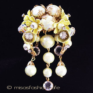 （画像用） パール＆クリスタル花ブローチ