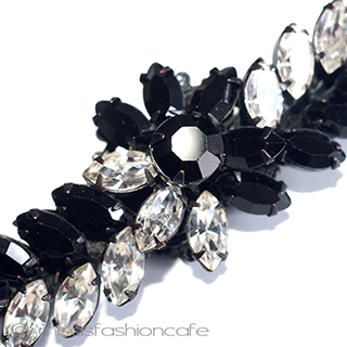 （画像用） ミリアムハスケル刻印 クリスタル　ブローチ