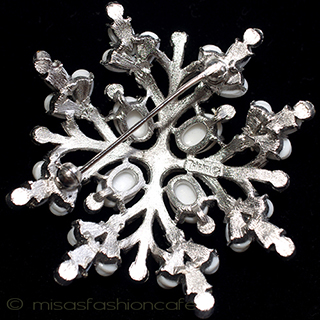 （画像用） Trifari　 トリファリ フローラル　ブローチ　