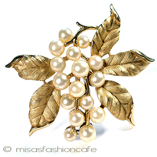 （画像用） Trifari　 トリファリ パール金葉ブローチ