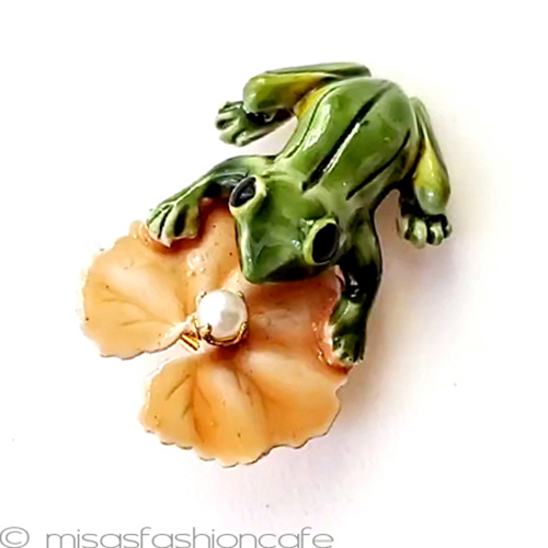 （画像用） Original By Robert　 蛙カエル　ブローチ