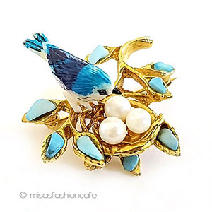 （画像用） SWOBODA刻印スワボダ 真珠・天然石 鳥ブローチ