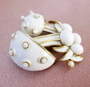 （画像用） クラウントリファリ Trifari きのこブローチ