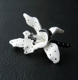 （画像用） HARハー　ブローチ