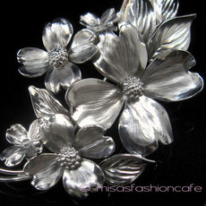 （画像用） Sterling銀製ブローチ 　 ハナミズキのお花