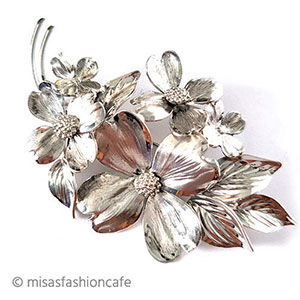 （画像用） Sterling銀製ブローチ 　 ハナミズキのお花