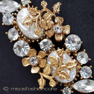 （画像用） バロックパール花ブローチ