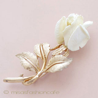 （画像用） 象牙 アイボリー ローズ ブローチ