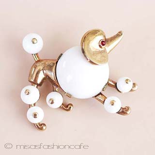 （画像用） Ｔｒｉｆａｒｉ　 トリファリ プードルブローチ　1952年