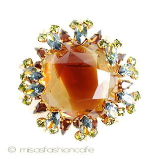 （画像用） クリスタル　ブローチ