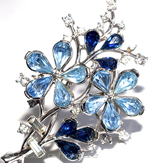 （画像用） Ｔｒｉｆａｒｉ　 トリファリ フラワーブーケ　ブローチ