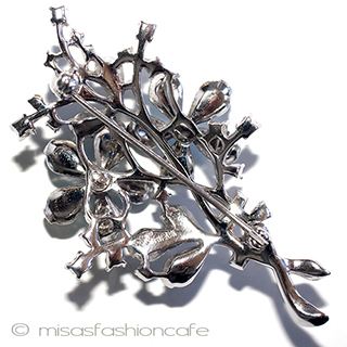 （画像用） Ｔｒｉｆａｒｉ　 トリファリ フラワーブーケ　ブローチ