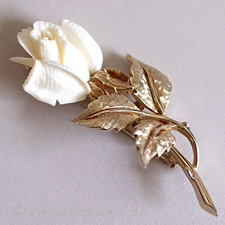 （画像用） BOUCHER　ブシェール 象牙ローズ　ブローチ