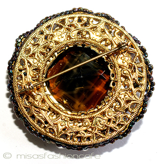 （画像用） クリスタルガラス・ブローチ