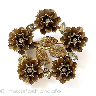 （画像用） アンティークジュエリー お花リースブローチ