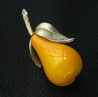 （画像用） Mrvella 　洋ナシブローチ