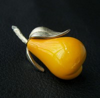 （画像用） Mrvella 　洋ナシブローチ