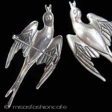 （画像用） スターリング銀製ブローチ Coro　鳥２個セット