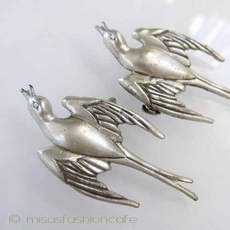 （画像用） スターリング銀製ブローチ Coro　鳥２個セット