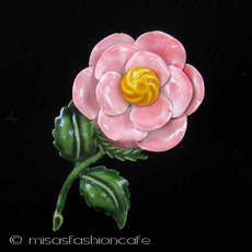 （画像用） Original By Robert ツバキの花　ブローチ