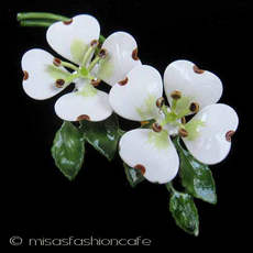 （画像用） Original By Robert ハナミズキ　ブローチ