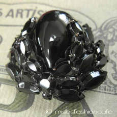 （画像用） Regency刻印　ブローチ フレンチジェット・ガラス