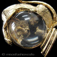 （画像用） 金魚鉢＆猫ねこブローチ