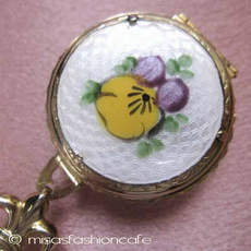 （画像用） Coro　すみれブローチ ４枚入り　ロケット