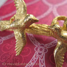 （画像用） （可動式）鳥ブローチ