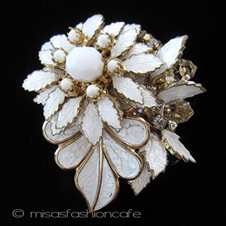 （画像用） Eugene 刻印ブローチ 　Haskellデザイナー