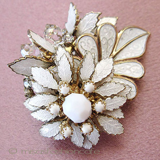 （画像用） Eugene 刻印ブローチ 　Haskellデザイナー