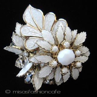 （画像用） Eugene 刻印ブローチ 　Haskellデザイナー