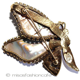 （画像用） Original by Robert　 天然シェル蝶 ブローチ