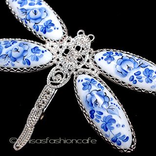 （画像用） ポーセリン　ブローチ トンボ　＆　ローズ