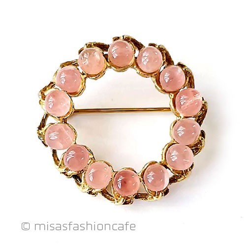 （画像用） SWOBODA　スワボダ 天然石のリースブローチ