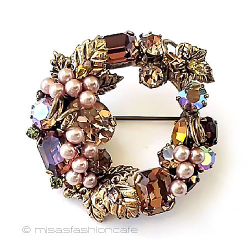 （画像用） オーストリア製ブローチ 　パール葡萄のリース