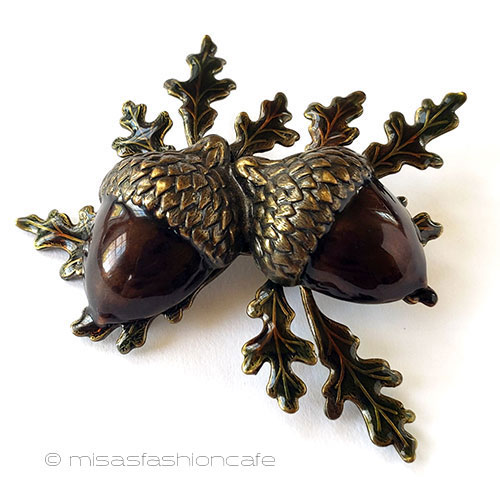 （画像用） ビンテージジュエリー 団栗どんぐりブローチ