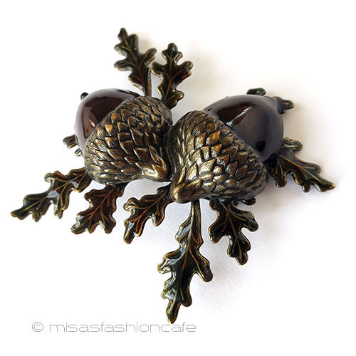 （画像用） ビンテージジュエリー 団栗どんぐりブローチ