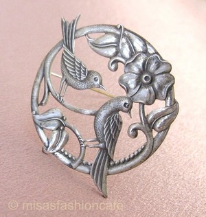 （画像用） スターリングシルバー 鳥と花　銀製ブローチ