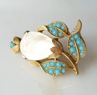 （画像用） クラウンTrifari　 MOパールブローチ