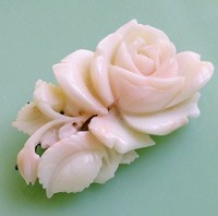 （画像用） 珊瑚コーラル ローズブローチ