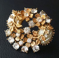 （画像用） バロックパール花ブローチ