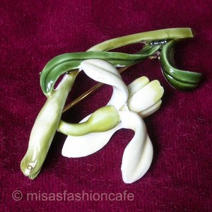 （画像用） HAR ハー刻印 スイセンのお花 ブローチ