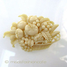 （画像用） フルーツバスケット ブローチ