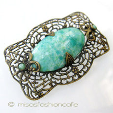 （画像用） アンティークブローチ 透かし彫りペキンガラス