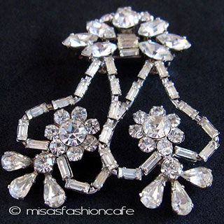 （画像用） Austria　オーストリア製 お花リボン・ブローチ