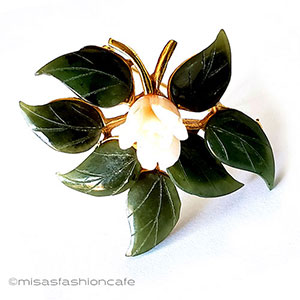 （画像用） 珊瑚と翡翠のローズ ヴィンテージブローチ